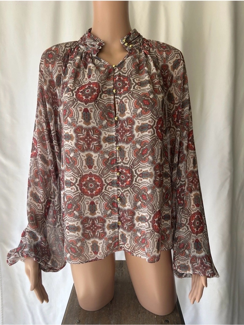Ramy Brook New York Women’s Long Sleeve Blouse with Gold Toned Buttons Sz Small